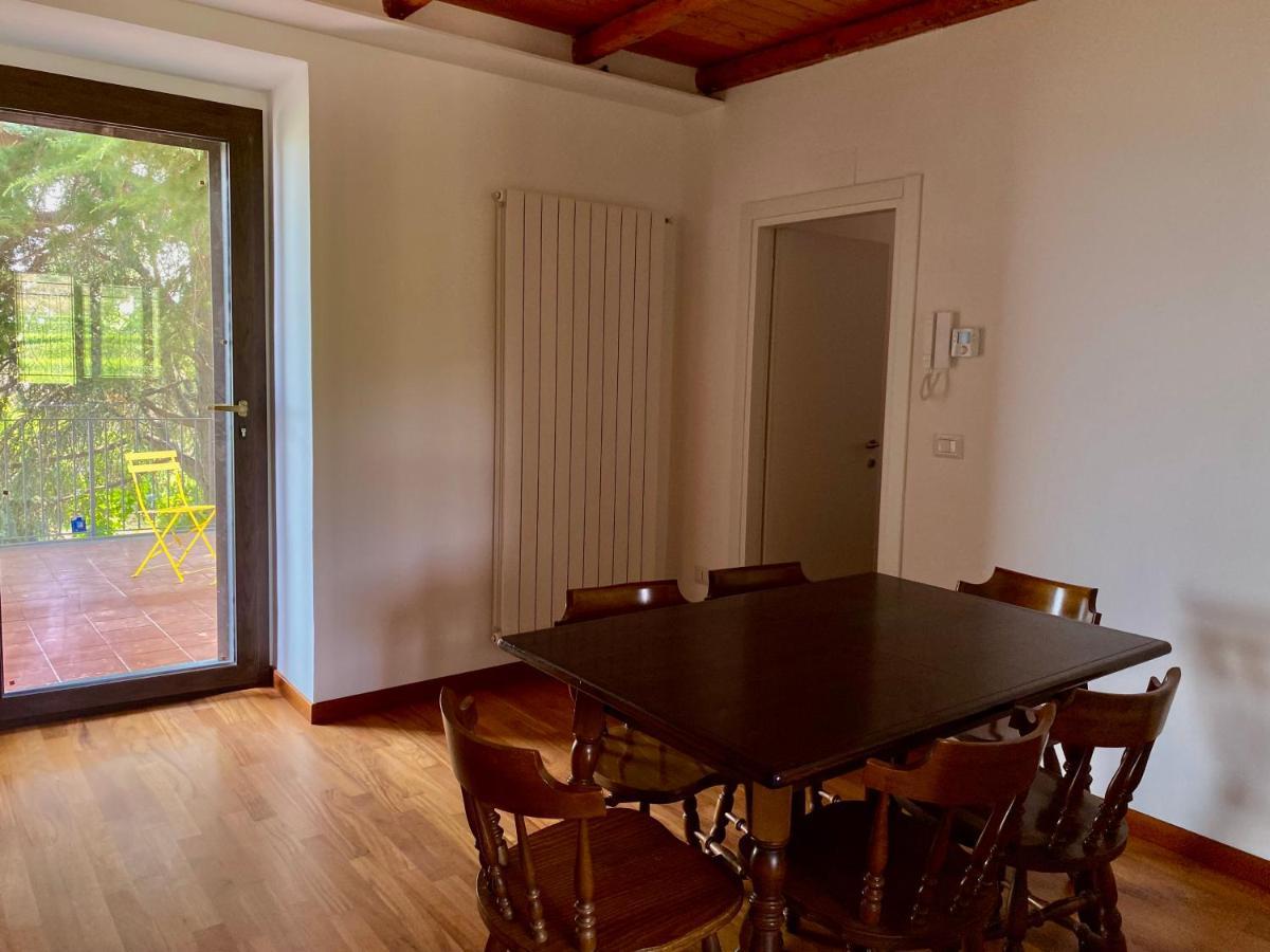 Tenuta Kiwi Dell'Etna Milo Esterno foto